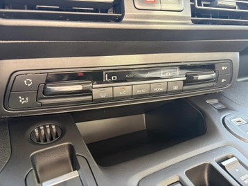 Image véhicule  Citroën BERLINGO (33)