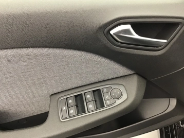 Image véhicule  Renault CLIO (8)