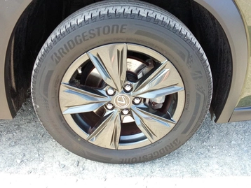 Image véhicule  Lexus UX (57)