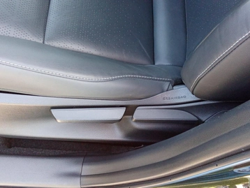 Image véhicule  Lexus UX (27)