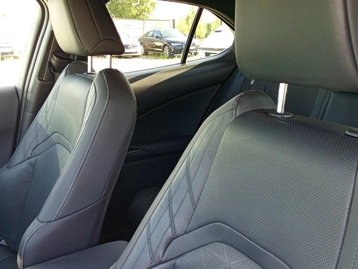 Image véhicule  Lexus UX (22)