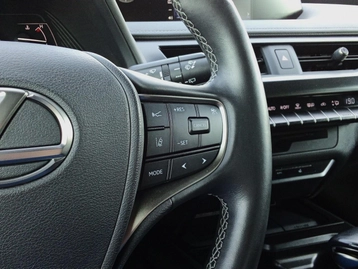 Image véhicule  Lexus UX (45)