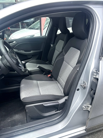 Image véhicule  Renault CLIO (12)
