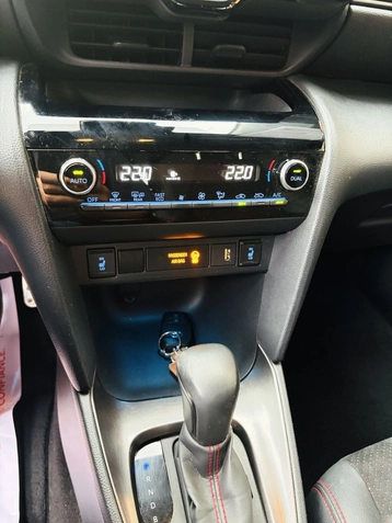 Image véhicule  Toyota YARIS CROSS (33)