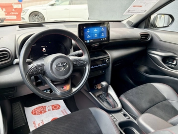 Image véhicule  Toyota YARIS CROSS (18)