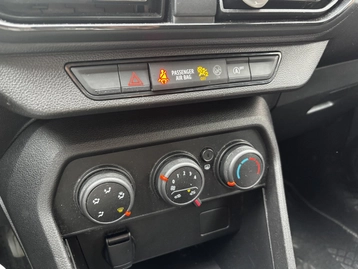 Image véhicule  Dacia SANDERO (12)