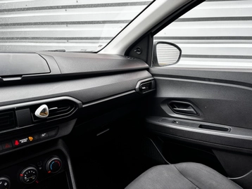 Image véhicule  Dacia SANDERO (15)