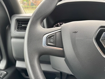 Image véhicule Renault MASTER (24) Image véhicule Renault MASTER (24)