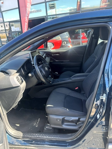 Image véhicule  Toyota C-HR (9)