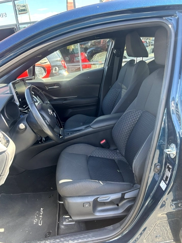Image véhicule  Toyota C-HR (10)