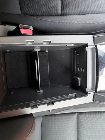 Image véhicule  Mazda MAZDA 3 (17)