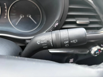 Image véhicule  Mazda MAZDA 3 (24)