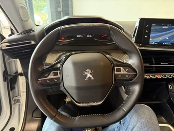 Image véhicule  Peugeot 2008 (15)