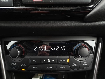 Image véhicule  Suzuki S-CROSS (10)