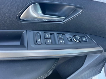 Image véhicule  Peugeot 3008 (23)