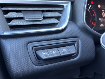 Image véhicule  Renault CLIO (22)