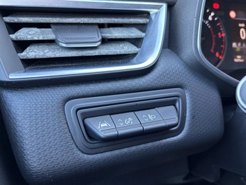 Image véhicule  Renault CLIO (21)