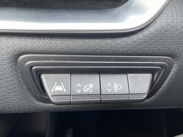 Image véhicule  Renault CLIO (26)