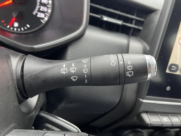 Image véhicule  Renault CLIO (12)