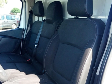 Image véhicule  Renault TRAFIC (5)