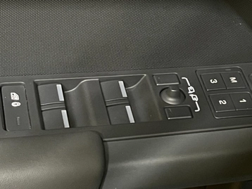 Image véhicule  Land Rover Defender (14)