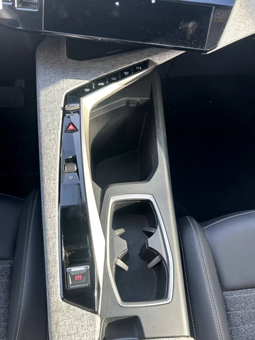 Image véhicule  Peugeot 3008 (23)