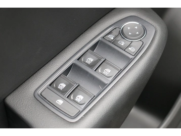 Image véhicule  Renault ARKANA (17)