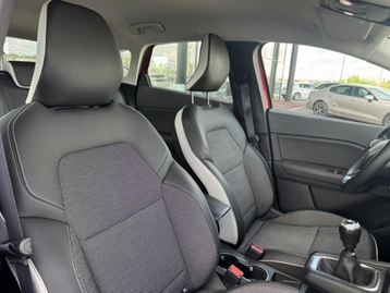 Image véhicule  Renault CAPTUR (28)