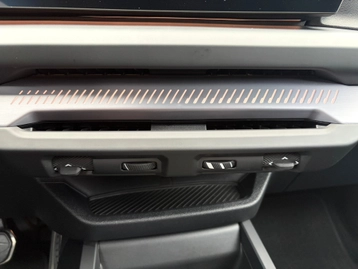 Image véhicule  BMW SÉRIE 1 F70 (15)