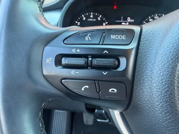 Image véhicule  Kia RIO (7)