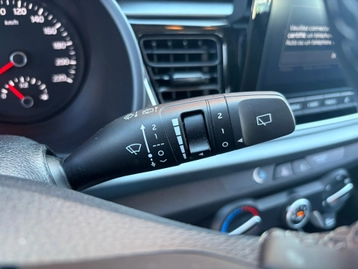 Image véhicule  Kia RIO (19)