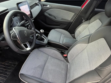 Image véhicule  Renault CLIO (8)