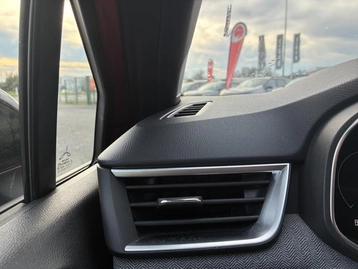 Image véhicule  Renault CLIO (23)