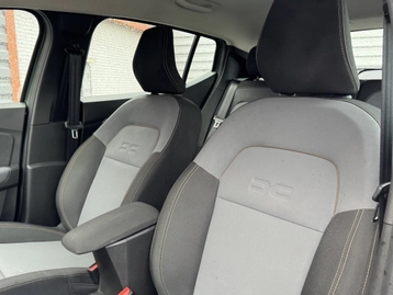 Image véhicule  Dacia Sandero Stepway (3) (4)