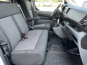 Image véhicule  Opel VIVARO (11)