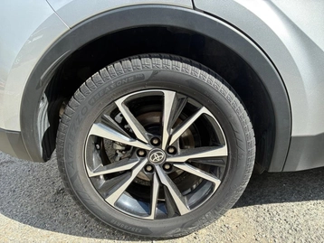 Image véhicule  Toyota C-HR (8)