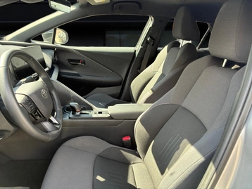 Image véhicule  Toyota C-HR (17)