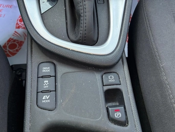 Image véhicule  Toyota YARIS (28)