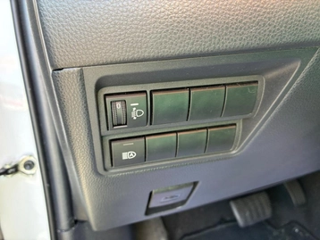 Image véhicule  Toyota YARIS (16)