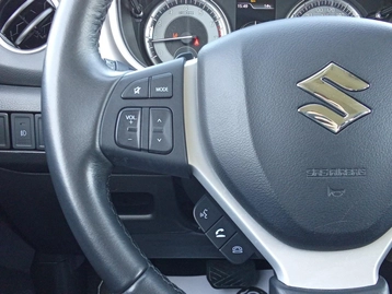 Image véhicule Suzuki VITARA (29) Image véhicule Suzuki VITARA (29)