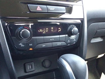 Image véhicule Suzuki VITARA (11) Image véhicule Suzuki VITARA (11)