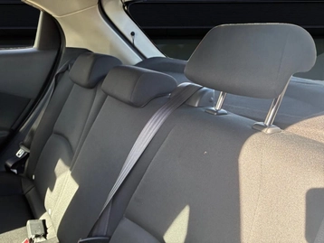 Image véhicule  Mazda Mazda 2 (12)