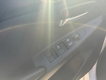 Image véhicule  Mazda Mazda 2 (21)