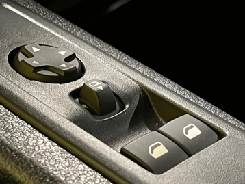 Image véhicule Peugeot TRAVELLER (8) Image véhicule Peugeot TRAVELLER (8)