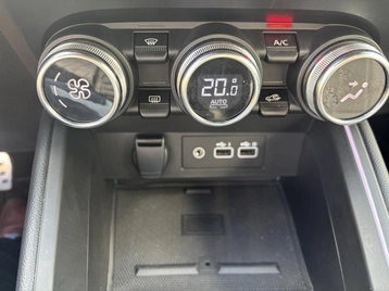Image véhicule  Renault CLIO (8)