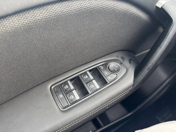 Image véhicule  Renault SYMBIOZ (22)