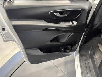 Image véhicule  Mercedes VITO (8)