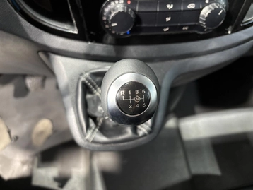 Image véhicule  Mercedes VITO (17)
