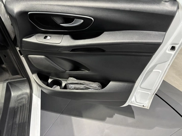 Image véhicule  Mercedes VITO (24)