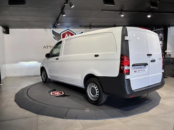 Image véhicule  Mercedes VITO (2)